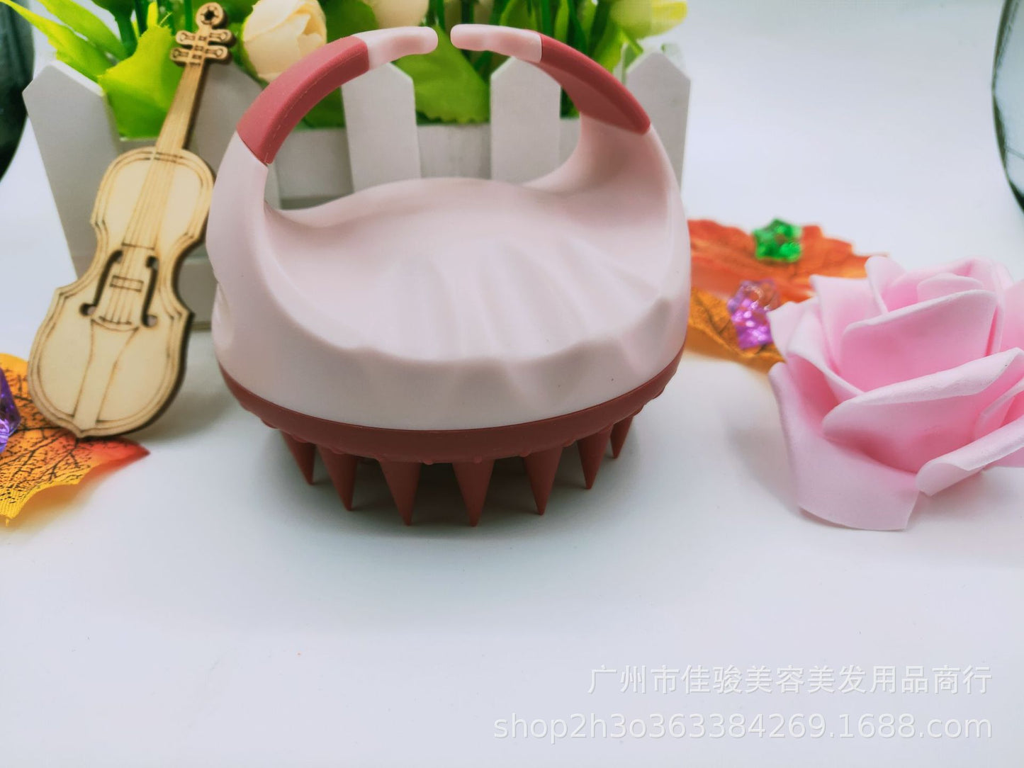 Hand-Held Silicone Shampoo Brush – Scalp Massage & Bath Hair Care Tool